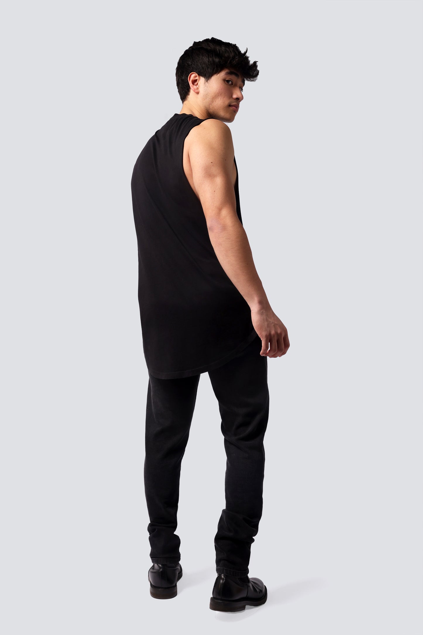 SLEEVELESS T-SHIRT BLACK