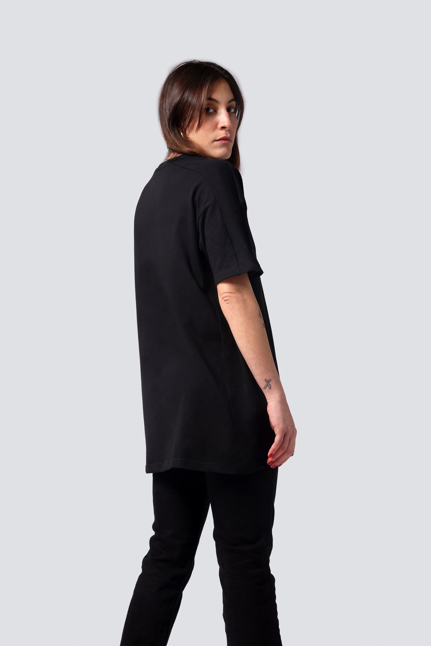 DEETAILS MATTER' T-SHIRT BLACK | REVERSIBLE