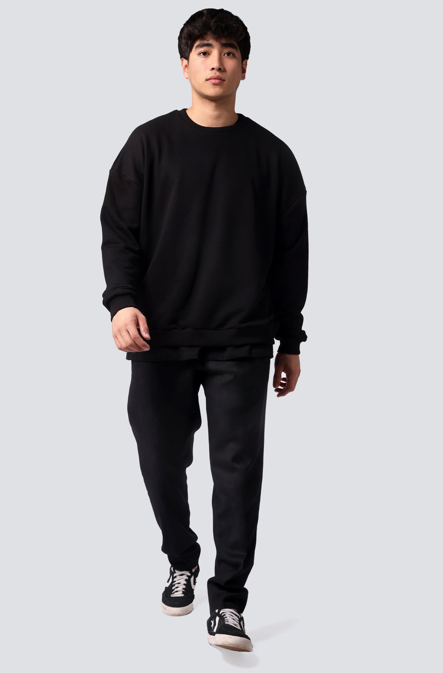 OVERSIZED ON BOTH SIDES SWEATSHIRT BLACK | REVERSIBLE WHITE STITCHING ON INSIDE