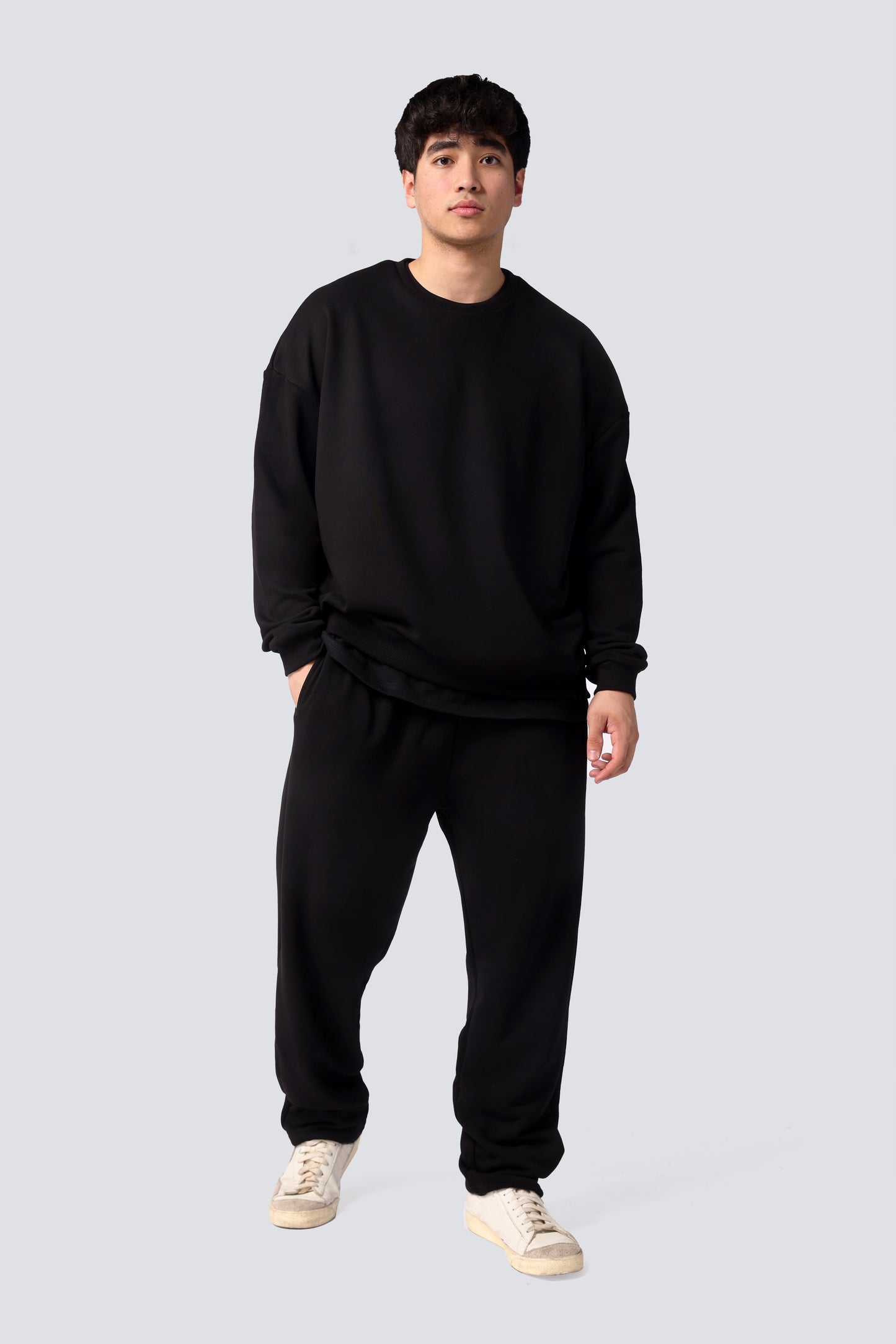 OVERSIZED ON BOTH SIDES SWEATSHIRT BLACK | REVERSIBLE WHITE STITCHING ON INSIDE