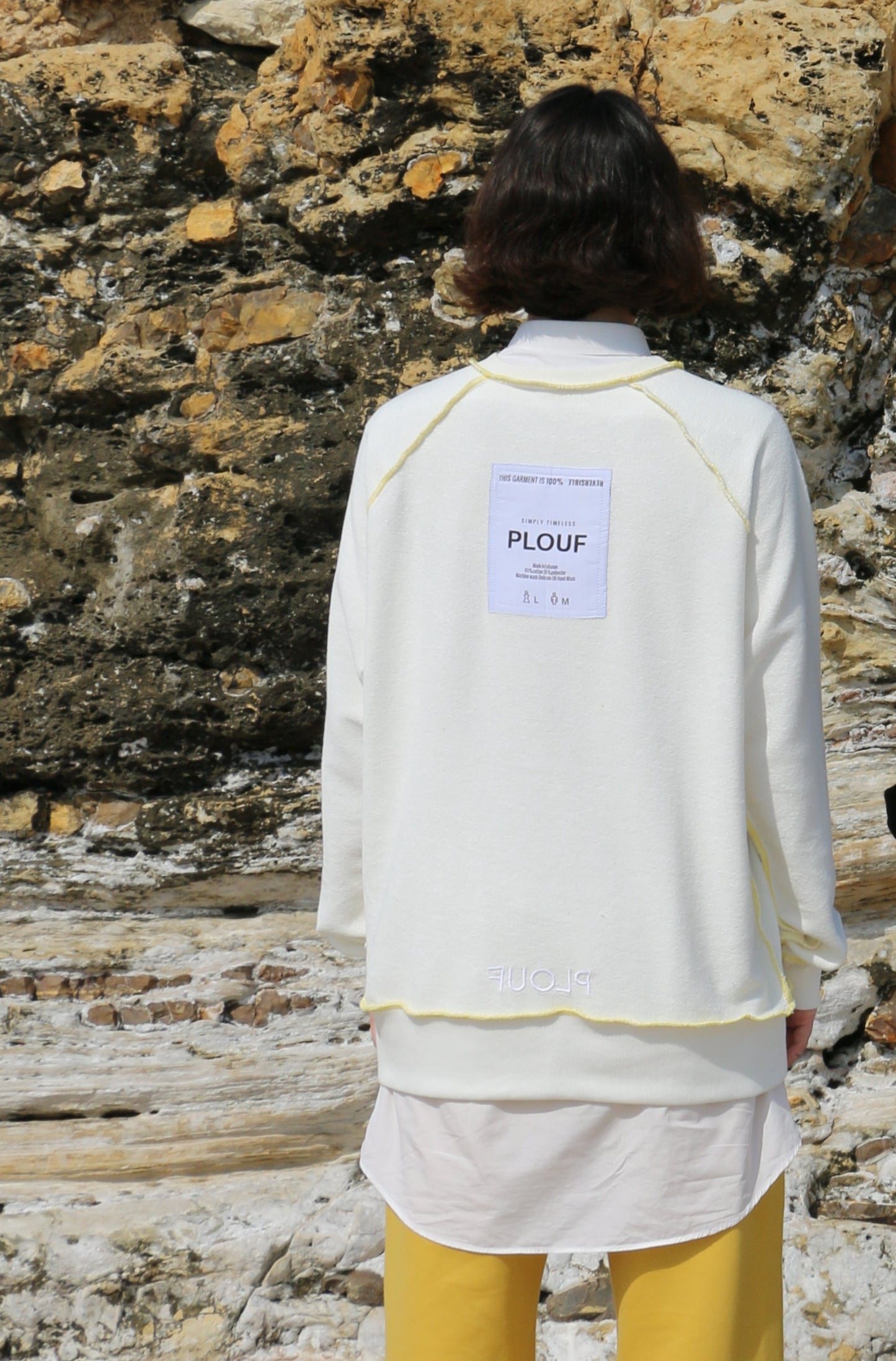 MAYSS SWEATSHIRT OFF WHITE | REVERSIBLE YELLOW STITCHING ON THE INSIDE