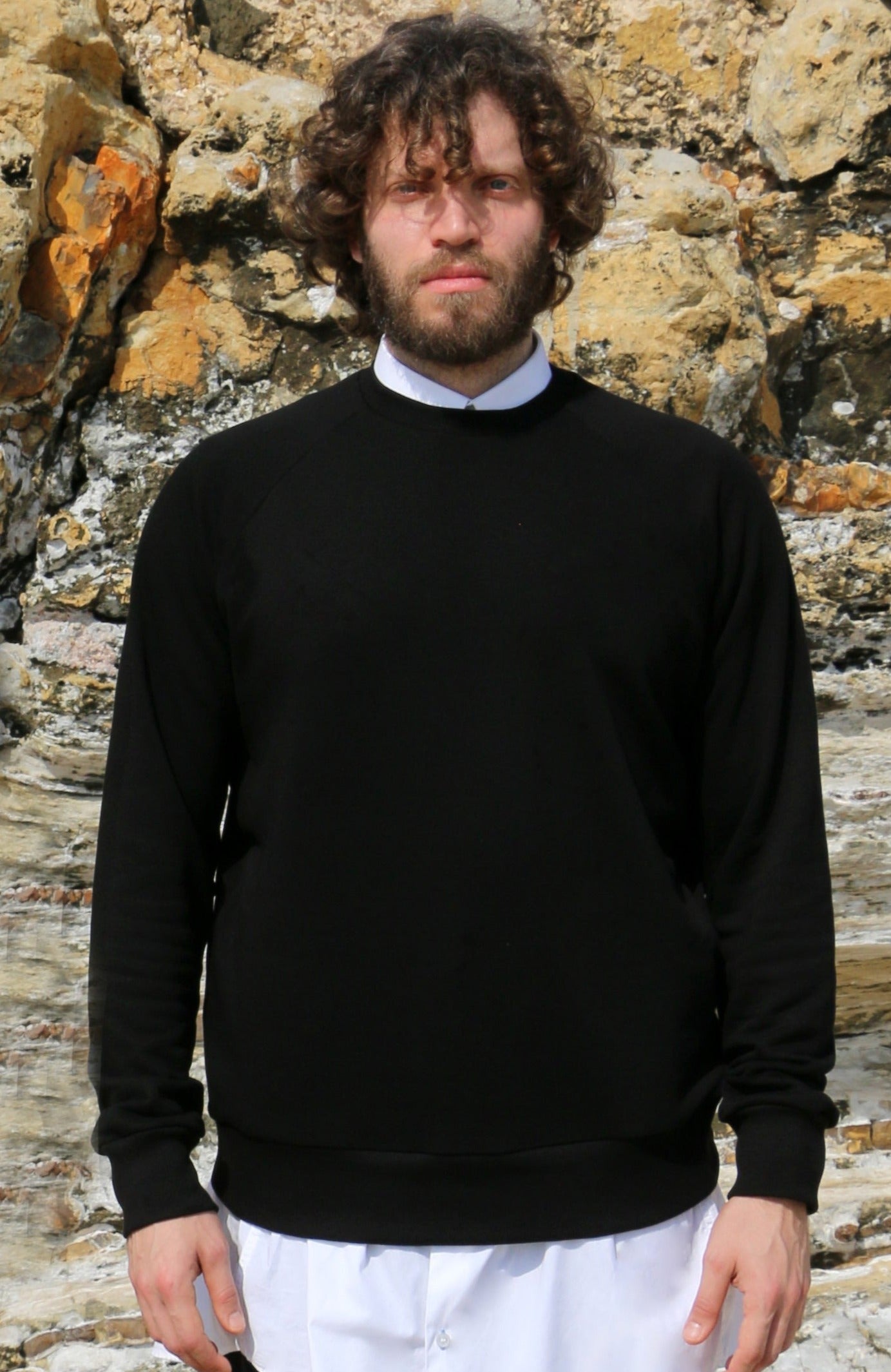 MAYSS SWEATSHIRT BLACK | REVERSIBLE PISTACHIO STITCHING ON THE INSIDE
